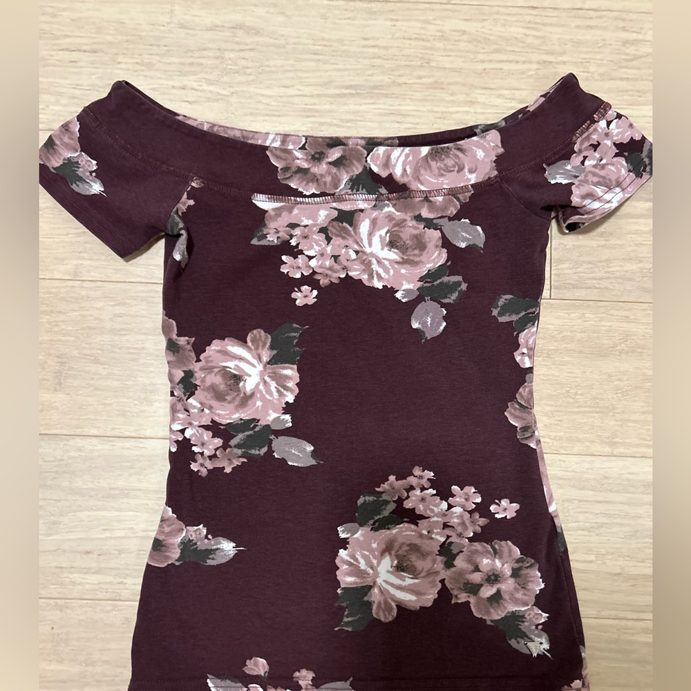 Guess XS off the shoulder top purple with flowers